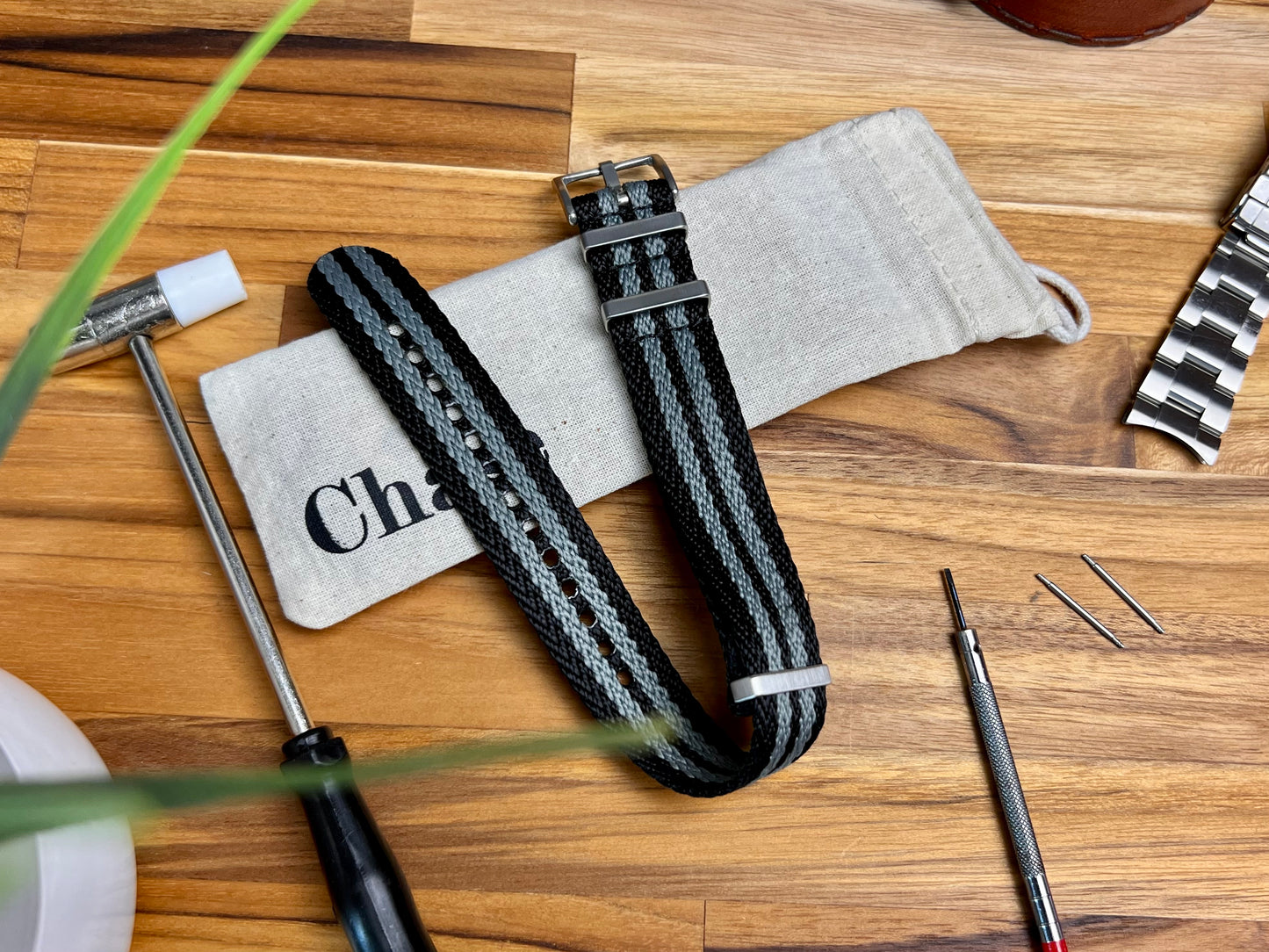Bond NATO Black/Grey Herringbone Strap